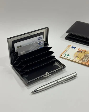 Minimal Metal Wallet (Black)