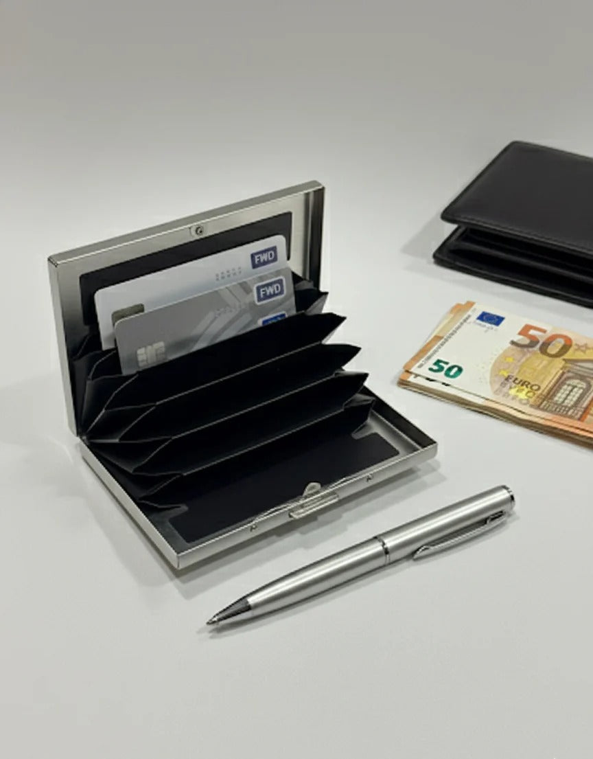 Minimal Metal Wallet (Silver)